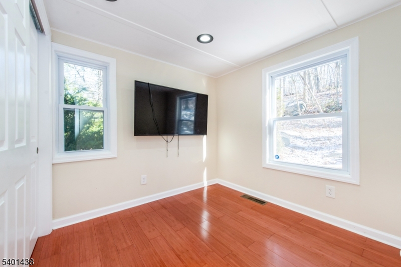 LAKE WINONA/LAKE HOPATCONG - Residential