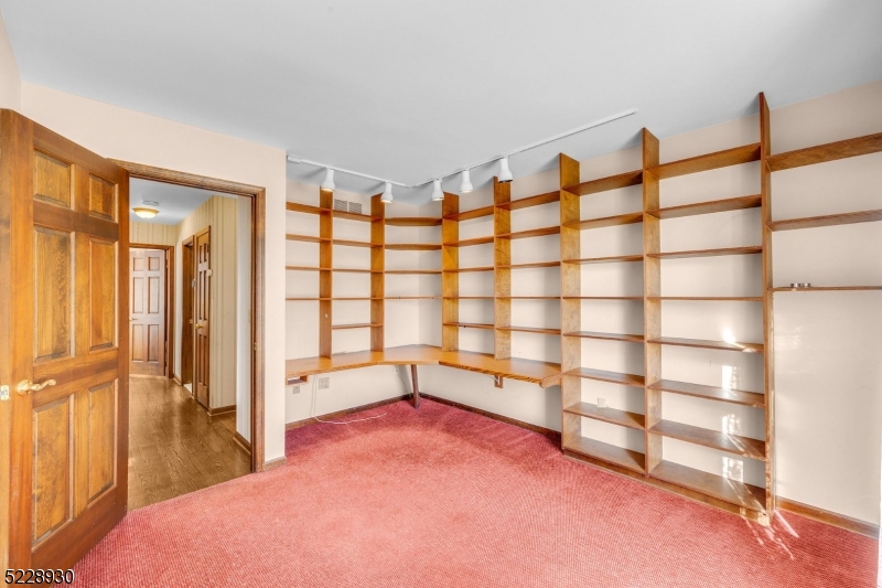 Schooleys Mountain - Residential