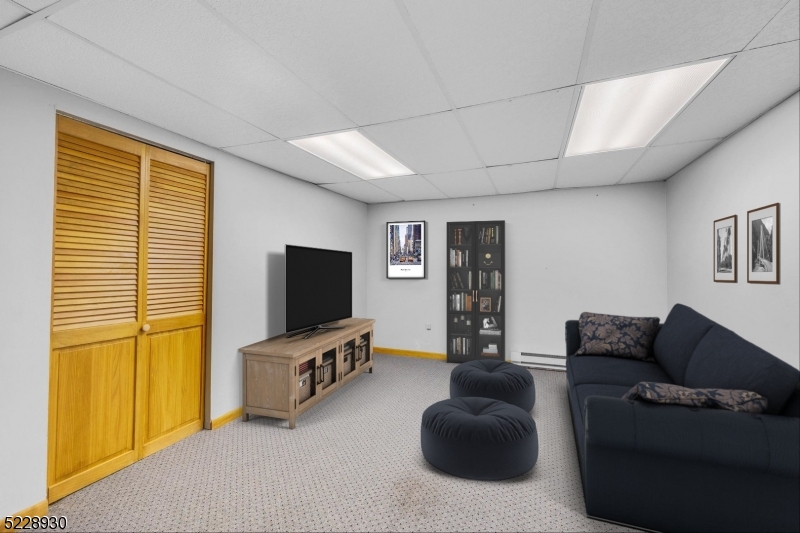 Schooleys Mountain - Residential