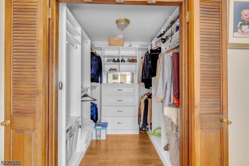 Schooleys Mountain - Residential