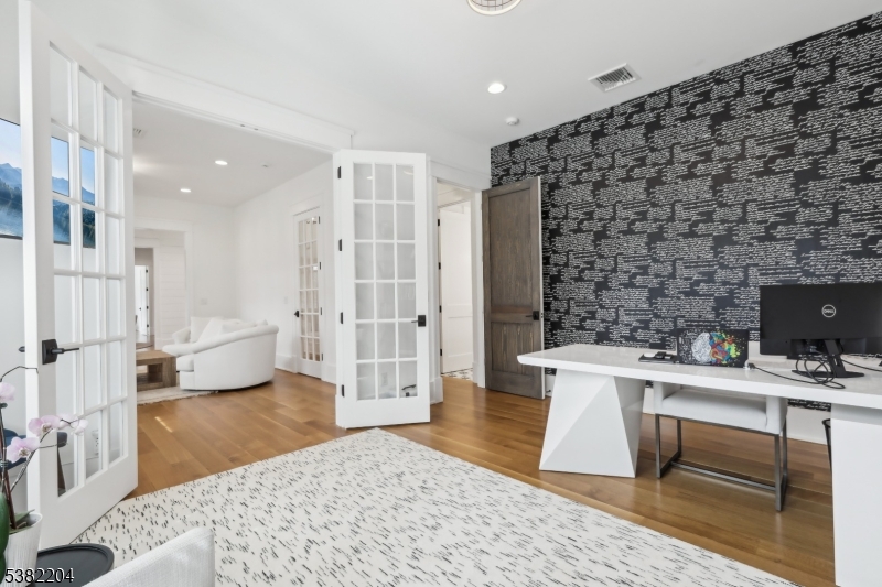 New Vernon - Residential