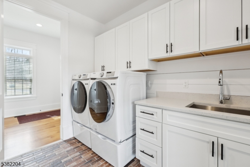 New Vernon - Residential