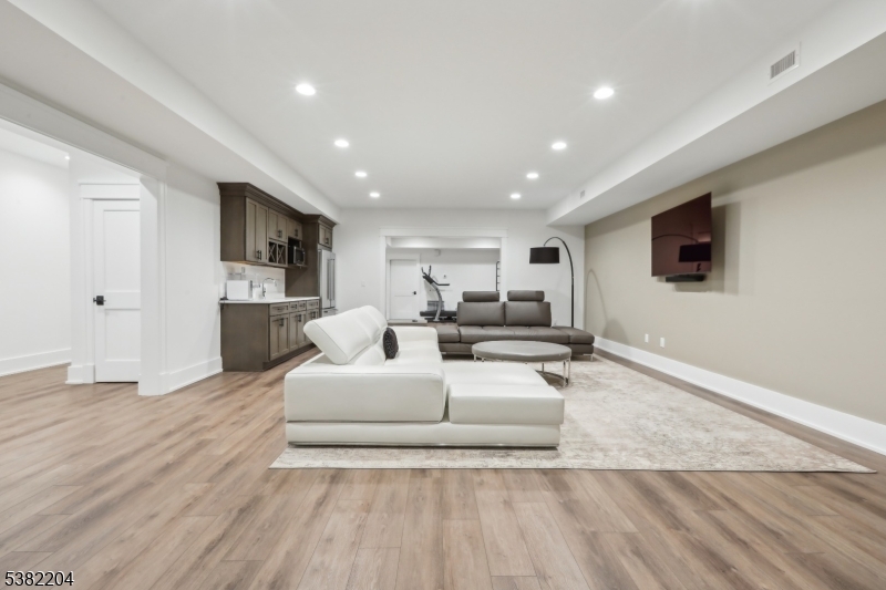 New Vernon - Residential