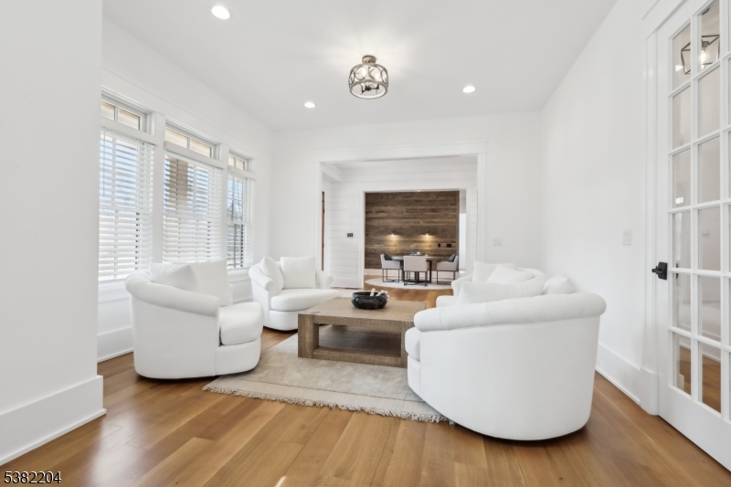 New Vernon - Residential