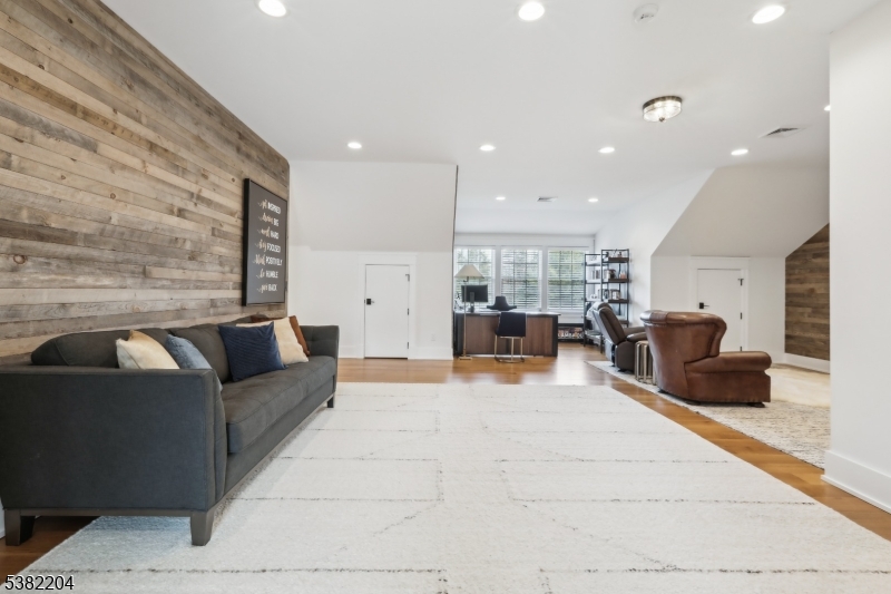 New Vernon - Residential