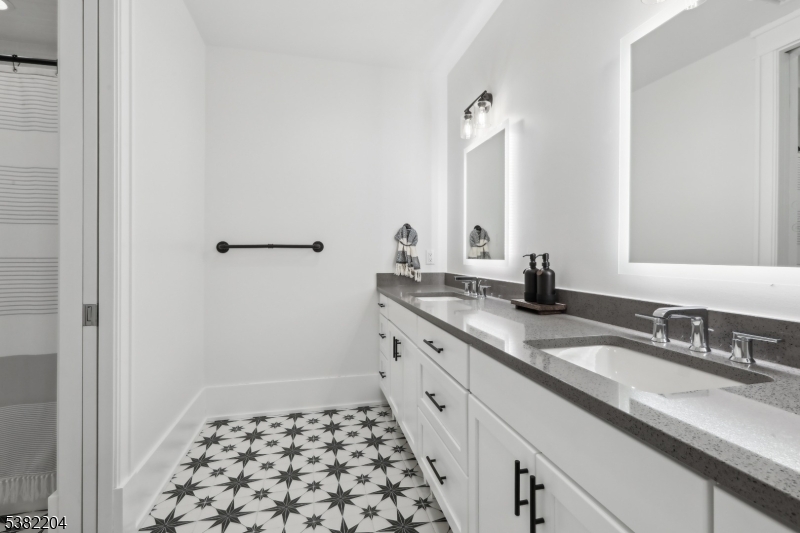 New Vernon - Residential