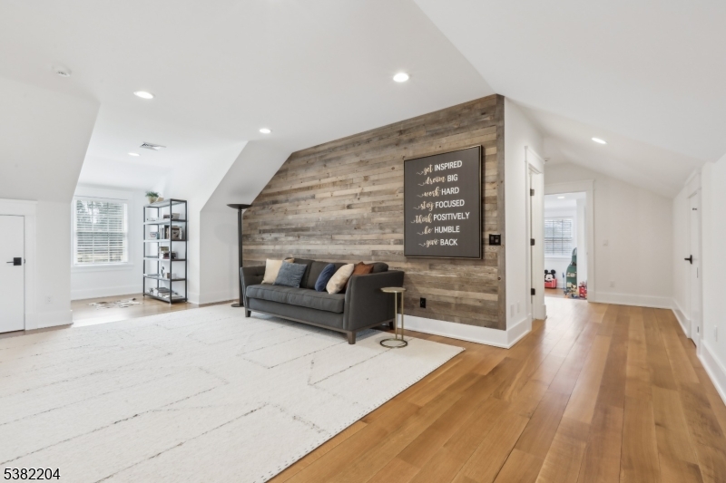 New Vernon - Residential