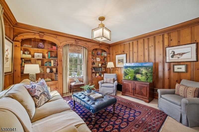 OLD SHORT HILLS - Residential