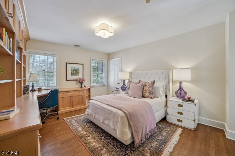 OLD SHORT HILLS - Residential