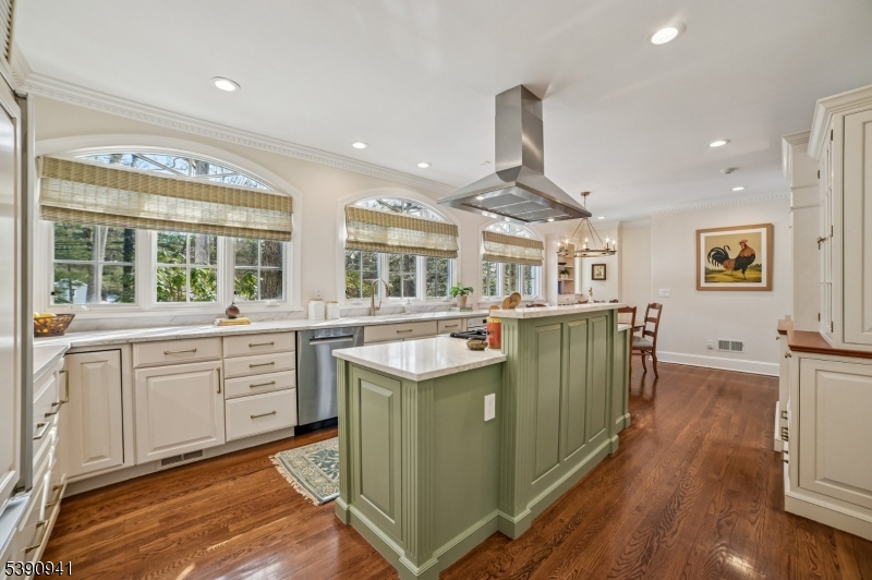 OLD SHORT HILLS - Residential