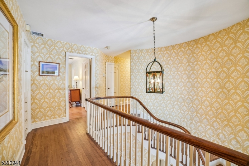 OLD SHORT HILLS - Residential