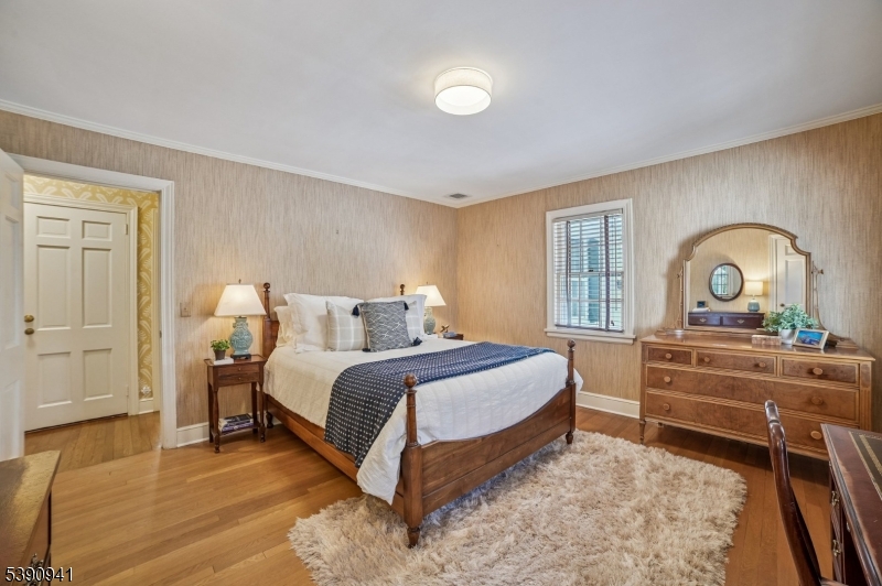 OLD SHORT HILLS - Residential