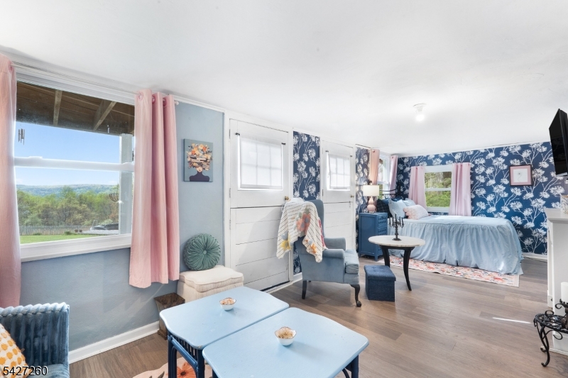Turtleback Road - Residential