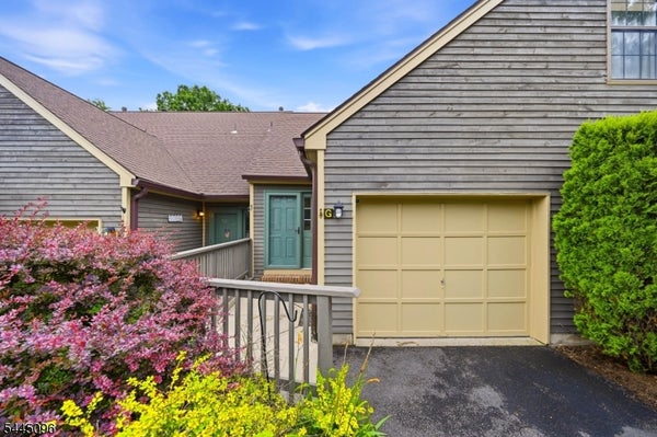 9 NEW BEDFORD RD, WEST MILFORD, NJ 07480 - Image 0766e9dfd9e4b1aa79baf8c2d8b2ca1f/1301631726