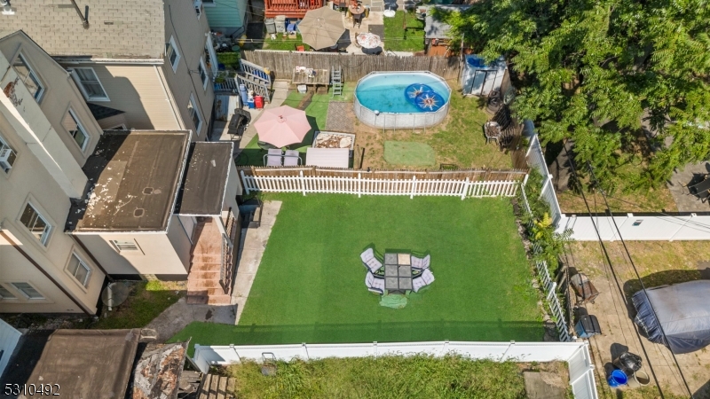 East Orange City, New Jersey 07017, United States, 4 Bedrooms Bedrooms, ,2 BathroomsBathrooms,Residential,Active,44694