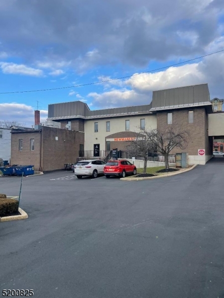 New Market Building/ North - Commercial Lease