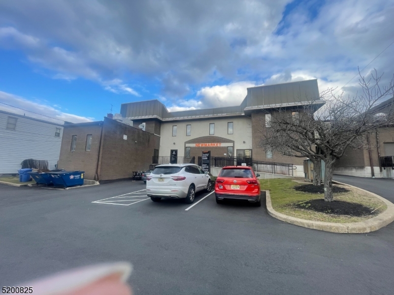 New Market Building/ North - Commercial Lease