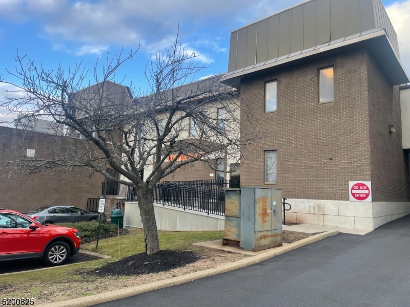 New Market Building/ North - Commercial Lease