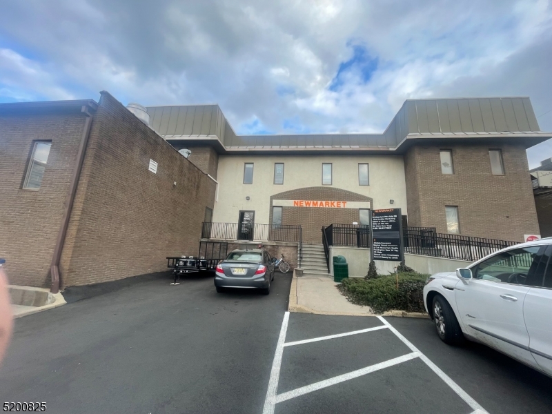 New Market Building/ North - Commercial Lease