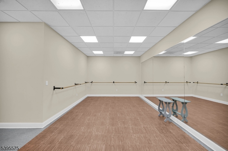 Fox Hills - Residential