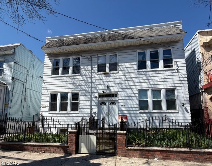 Beautiful and well-maintained second-floor 1-bedroom apartment featuring a spacious living room, functional kitchen, and full bathroom. Includes one driveway parking space. Heat and water are included in the rent for added convenience. Available immediately   don't miss this great opportunity!