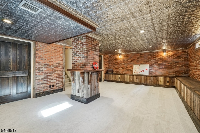 Memorial Field - Residential