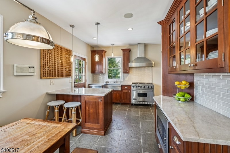 Memorial Field - Residential