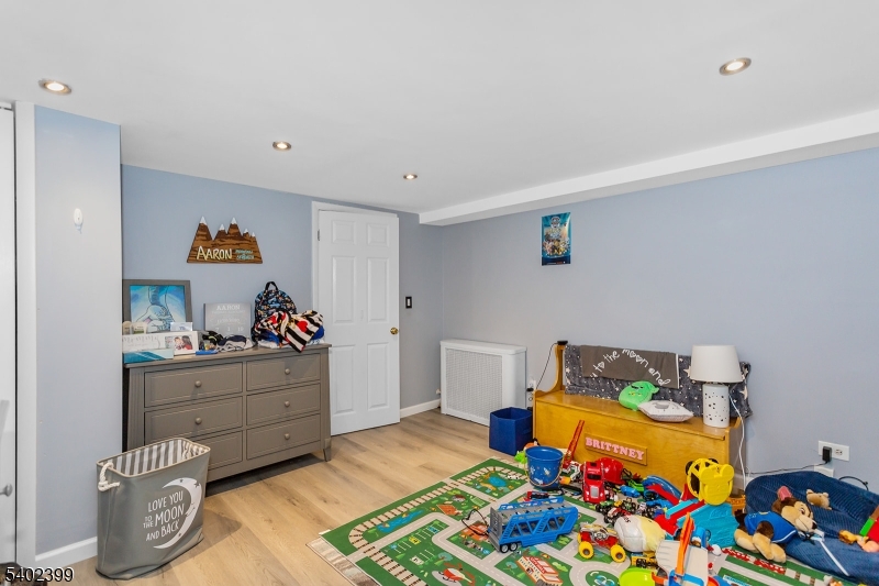 Oak Ridge - Residential Lease