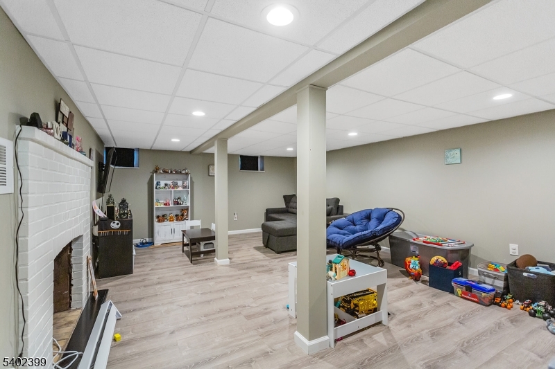 Oak Ridge - Residential Lease