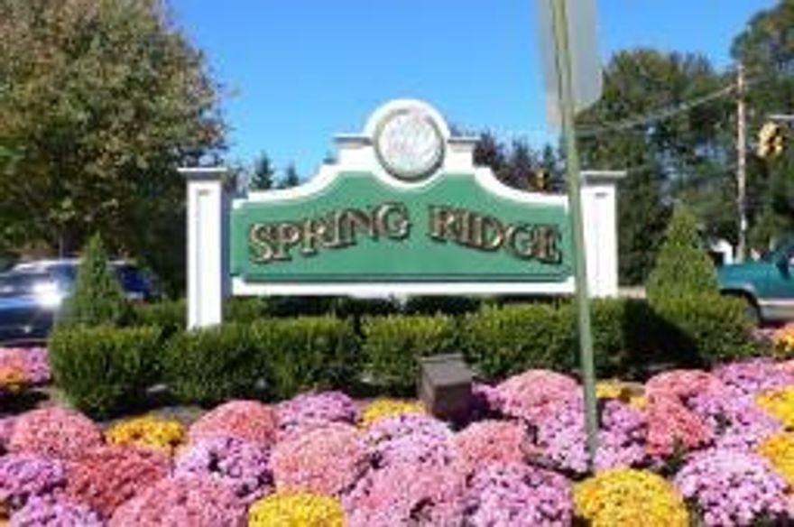 Outstanding 2nd & 3rd floor condo that is private and yet close to shopping, dining, and recreation amenities! Recently painted, fabulous condition, neutral carpets, and great space! Large Primary Bedroom. Open concept Living and Dining Room. Laundry in the condo. Walking distance to shopping/dining. Only 30 mins drive to Newark Airport and minutes to commute routes - including NYC train. Enjoy state-of-the-art Hills Recreation Amenities including a pool, full scale gym, tennis courts, and more! No pets or smoking.