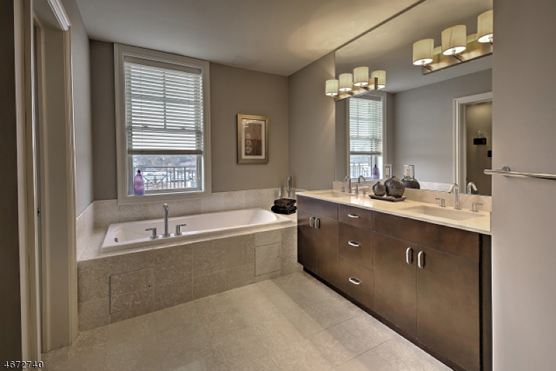 40 Park Place - Residential