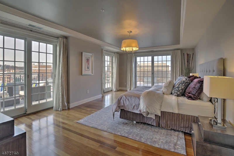 40 Park Place - Residential