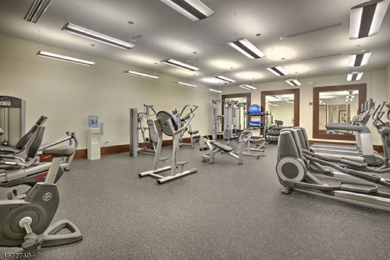 40 Park Place - Residential