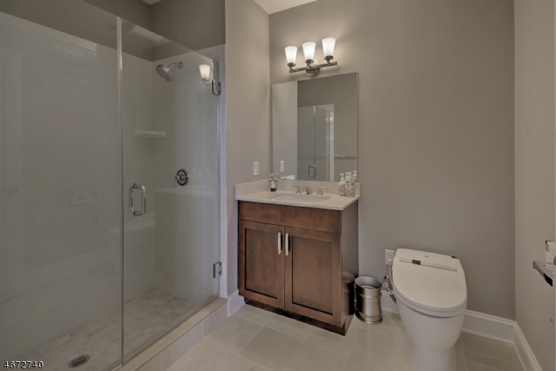 40 Park Place - Residential