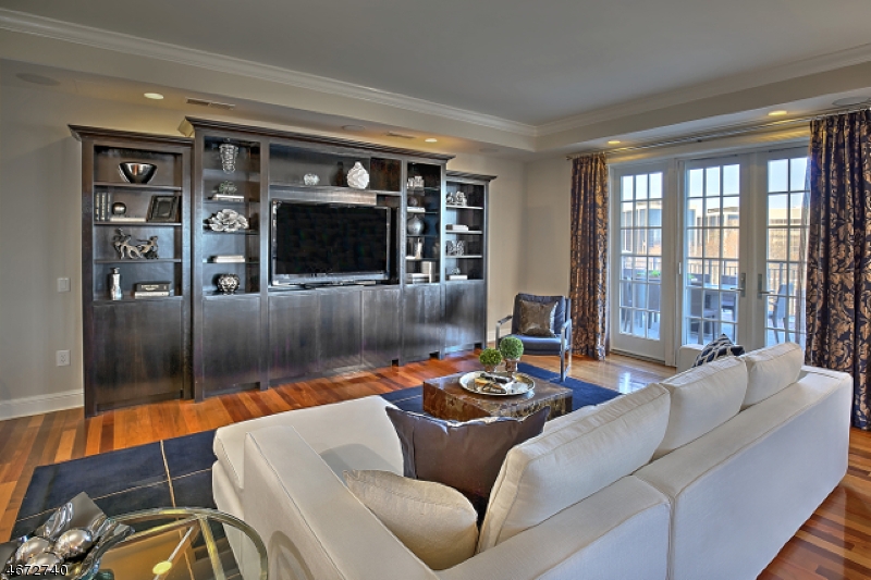 40 Park Place - Residential