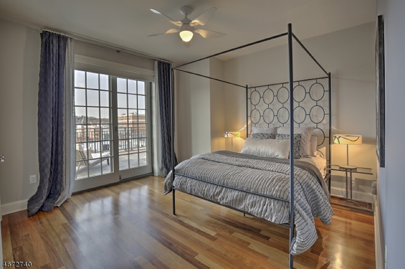 40 Park Place - Residential