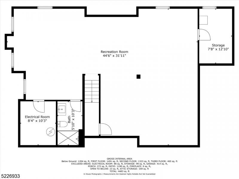 Main image without alt text