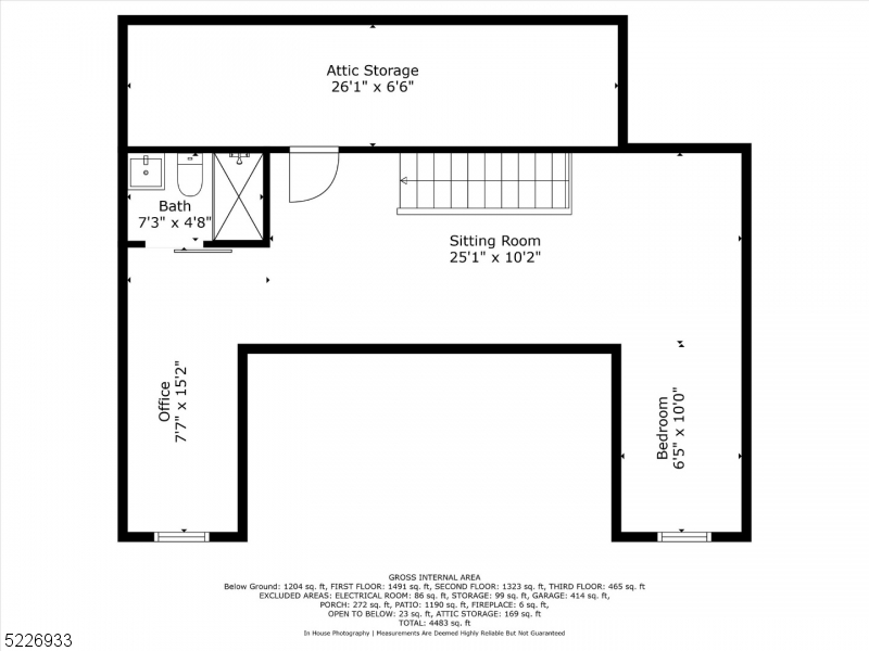 Main image without alt text