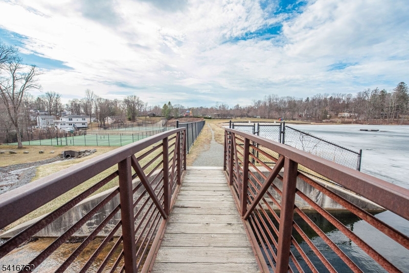 Highland Lakes - with views - Residential