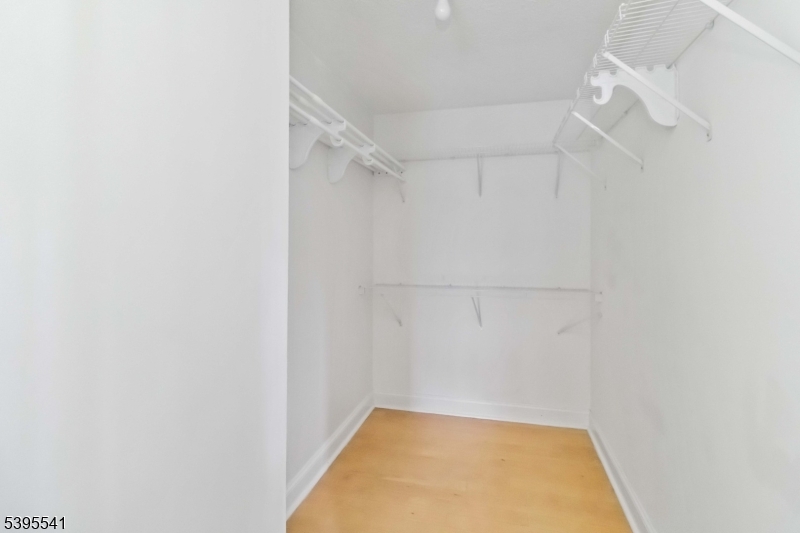 Woodland Hills - Residential Lease