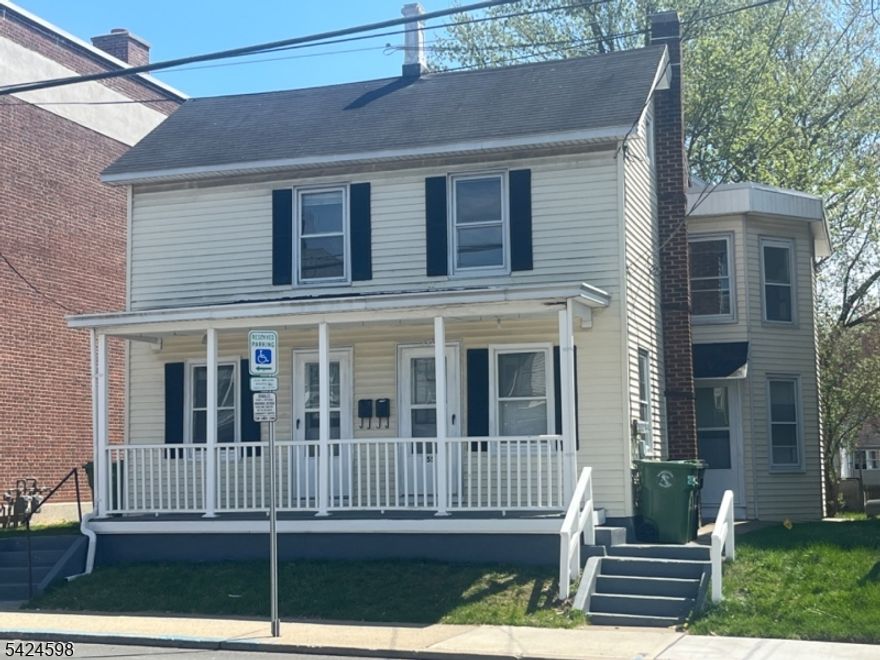 Here you have a wonderful 2 Bedroom 1 Bath, located close to downtown.  Large Park like backyard.  Has Laundry hook ups available and conveniently located on the second floor.The apartment has a home like feel to it.  There is a partial basement for some storage needs.  Make your appointment to see this apartment, won't last long.