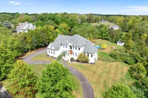 MLS: 3948442