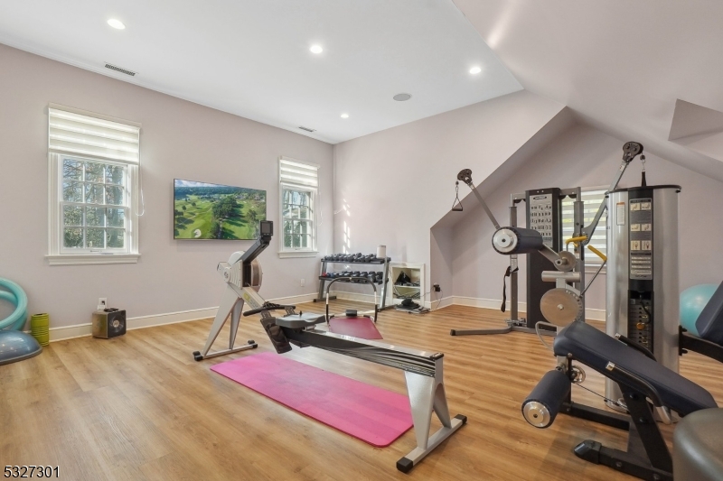 OLD SHORT HILLS - Residential