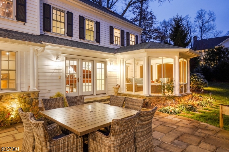 OLD SHORT HILLS - Residential