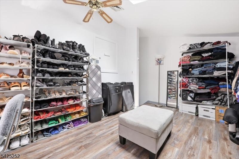 Hamilton woods - Residential