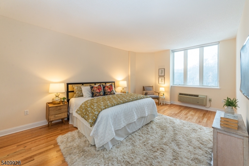 Crown View - Residential