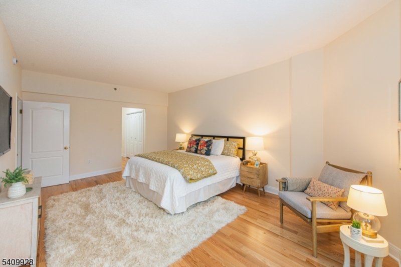 Crown View - Residential