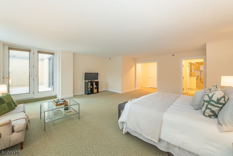 Crown View - Residential