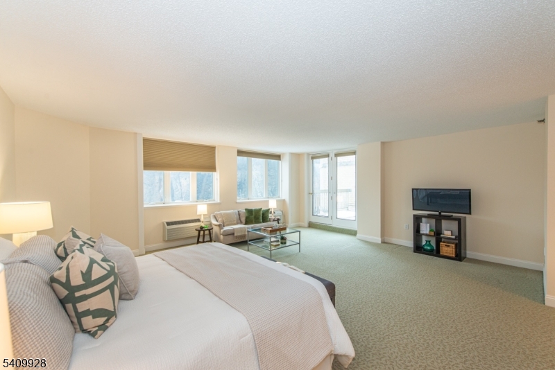 Crown View - Residential