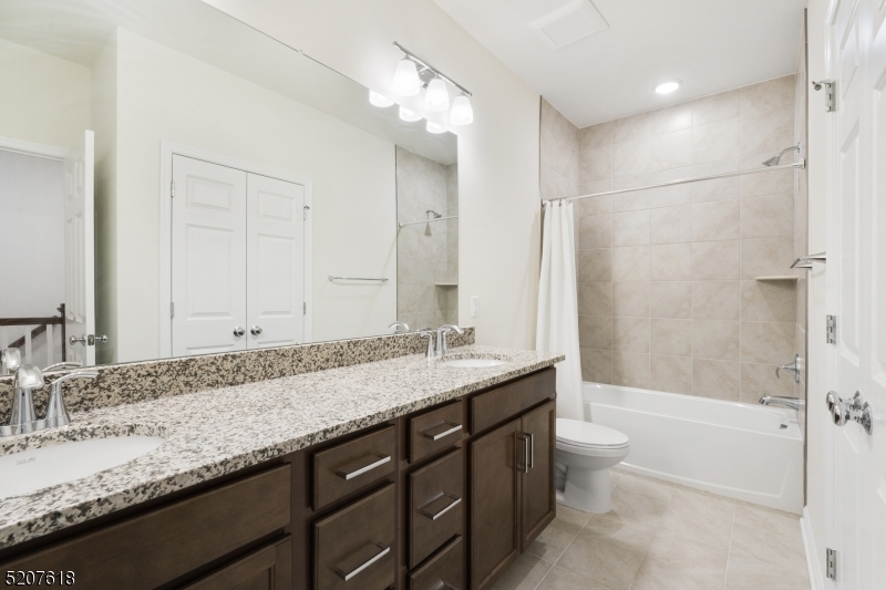 Townhomes At Vermella - Residential